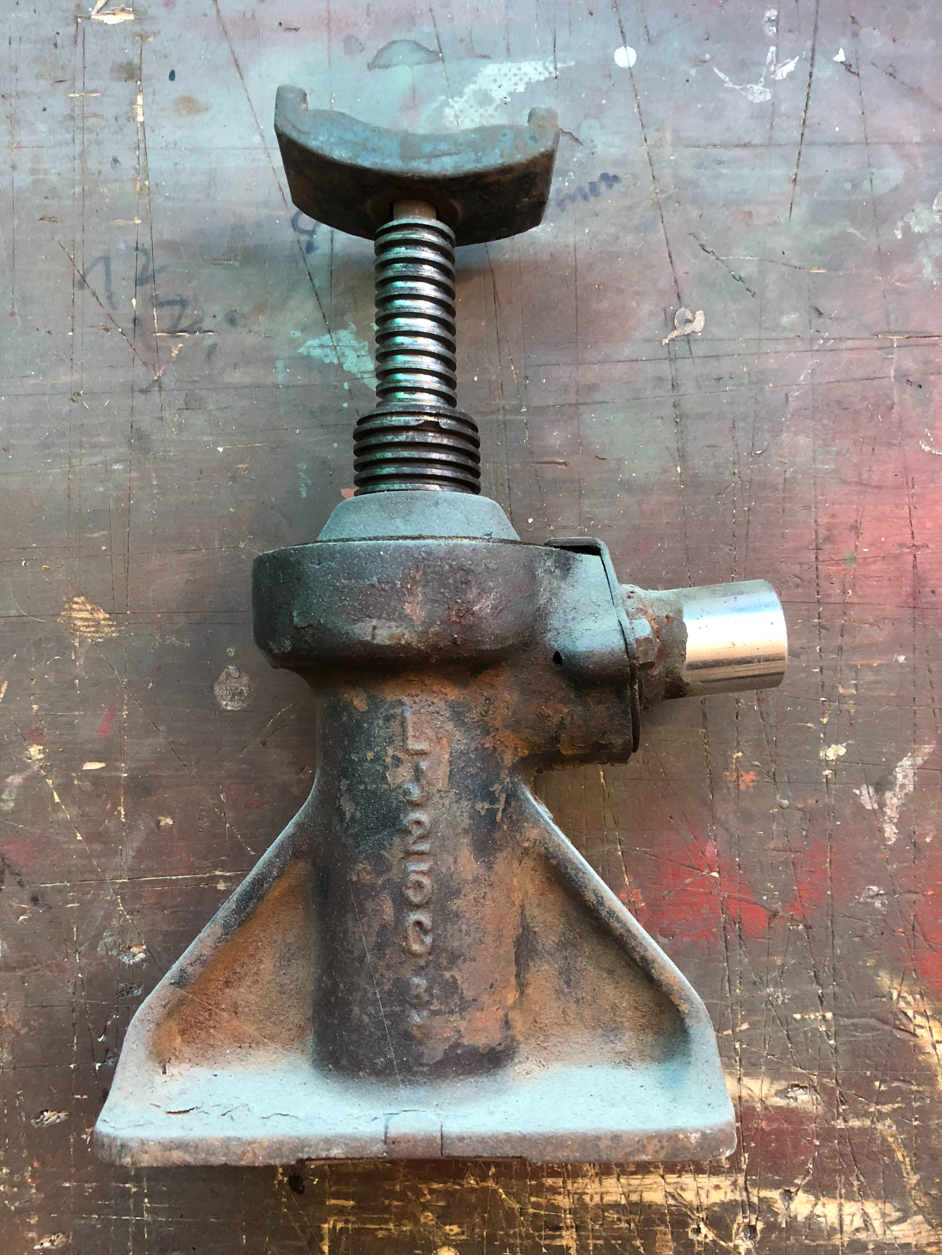 Vehicle jack – Little Green Landy